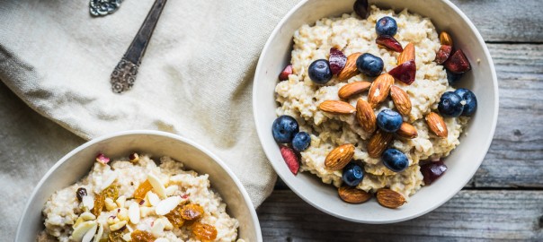 recipegeek-food_talk-7_ways_to_top_your_oatmeal