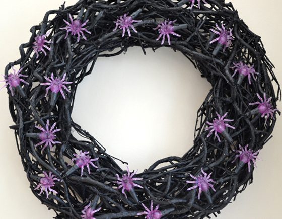 Spooky Spider Light Wreath