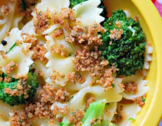 Pasta with Broccoli and Toasted Breadcrumbs