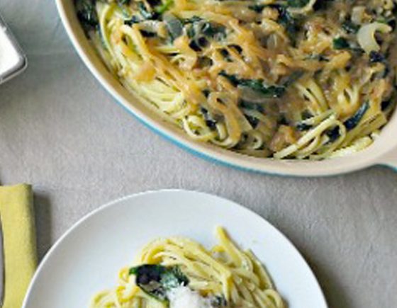 Fettuccine With Caramelized Onion and Pesto Yogurt Sauce