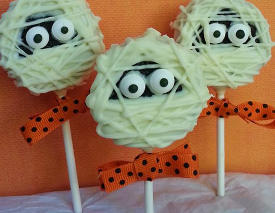 Mummy Oreo Pops