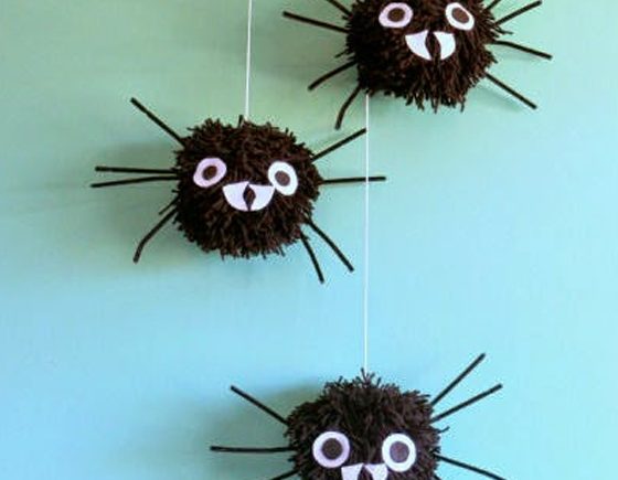 How to Make Giant Pom Pom Spiders for Halloween