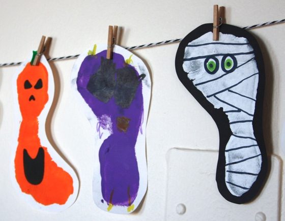 Halloween Footprint Bunting