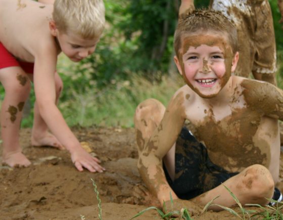 Classic Backyard Summer Games - Mud Pies