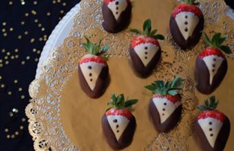 tuxedo_strawberries_for_partysavvy_blog_edited1