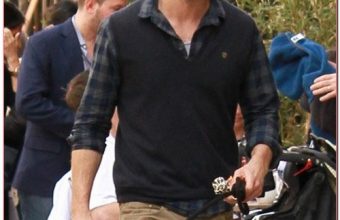 Ryan Reynolds Takes His Dog For A Stroll
