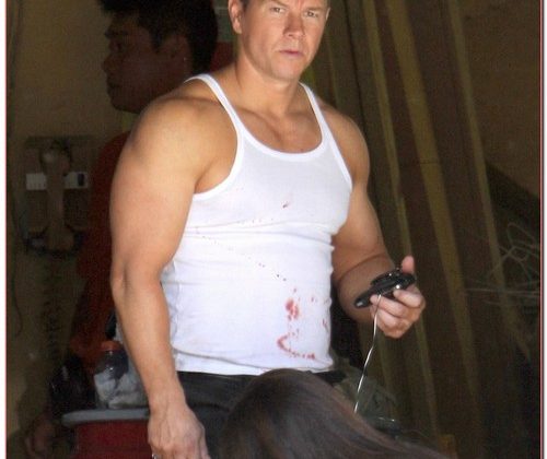 Bloodied Mark Wahlberg Films "Pain And Gain"