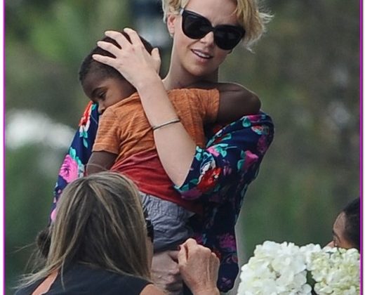 Charlize Theron & Son Out For Lunch In Sydney