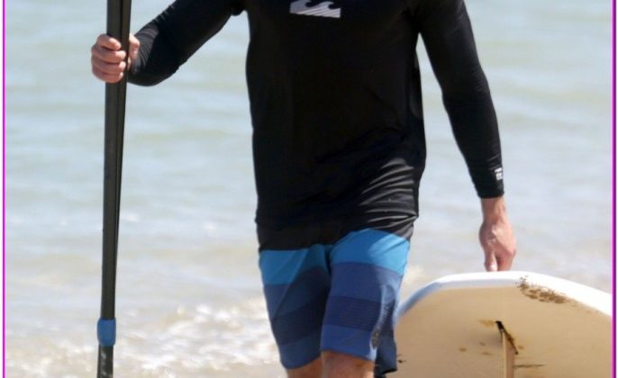 Zac Efron Enjoys A Day On The Beach In Maui