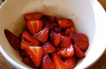 strawberrie-with-balsamic-vinegar1-e1334758548266