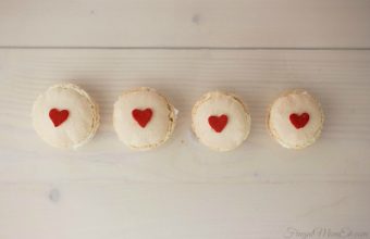 Valentine-Macarons-2