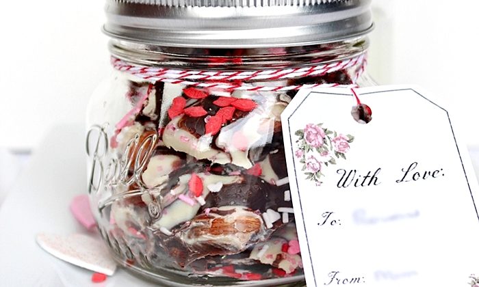 mason-jar-valentine-gift-chocolate-bark4