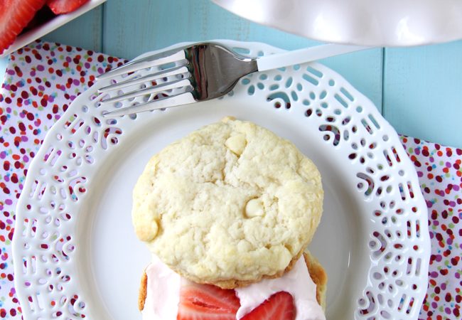 Strawberry-Shortcakes-with-Strawberry-Fluff-Filling-3