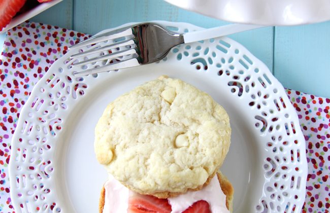 Strawberry-Shortcakes-with-Strawberry-Fluff-Filling-3