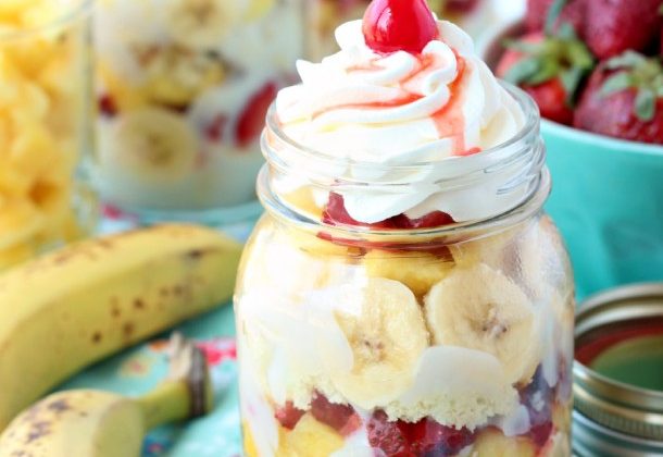 Banana-Split-Trifles-4-610x915