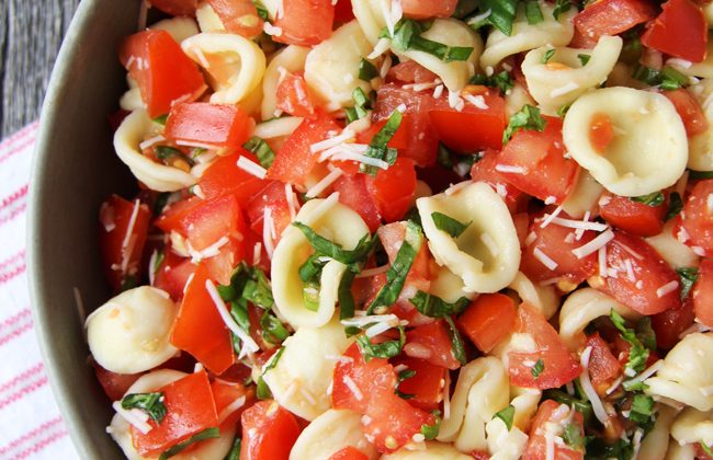 Bruschetta-Pasta-Salad-A-Pretty-Life