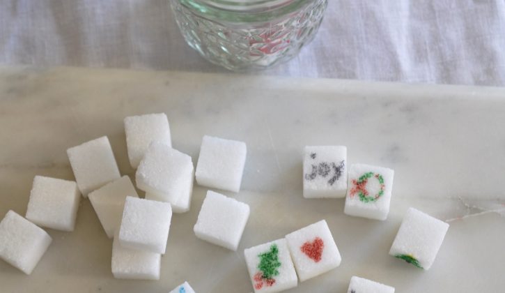 how-to-decorate-sugar-cubes