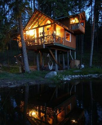 Outa-The-Woods-Treehouse-B.C.