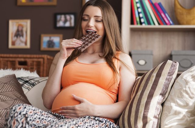 pregnant_women_rejoice_you_should_be_eating_chocolate_daily