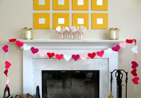 entire-mantle-with-jars-close-together