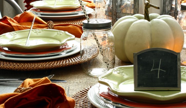 fall-dining-room-table