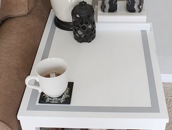 chalky-paint-stripe-table-DIY
