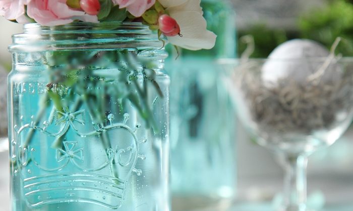 spring-mason-jar-tablescape-decor