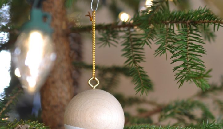 wooden-ball-christmas-ornaments-2