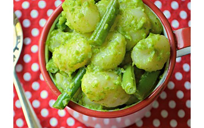 Gnocchi with Pea Pesto and Green Beans