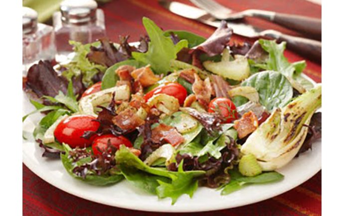 Grilled Fennel, Tomato and Baby Greens Salad with Bacon
