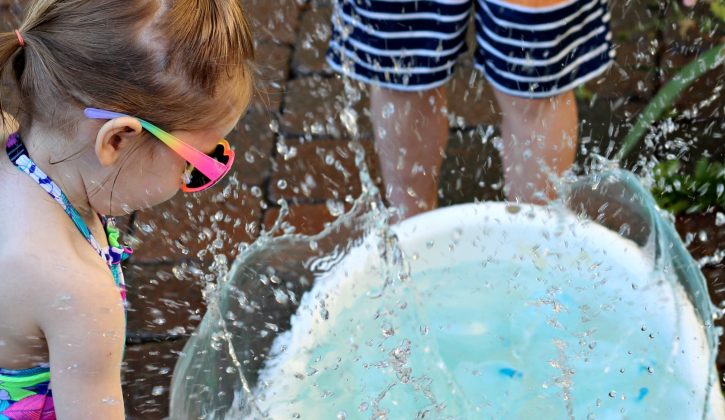 Summer Fun with Water Balloons bestofthislife.com