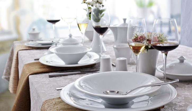 Easy Table Setting Guide for entertaining