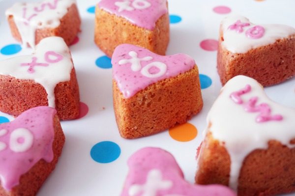 heart-cake-close-up